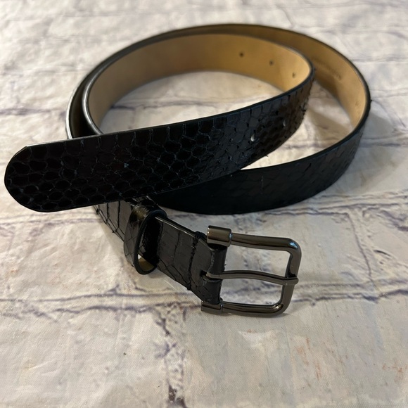 ANN TAYLOR GENUINE LEATHER CROC PRINT BLACK BELT WOMEN’S SIZE MEDIUM - Picture 2 of 9